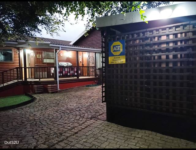 3 BEDROOM HOUSE FOR SALE IN FRAAIUITSIG